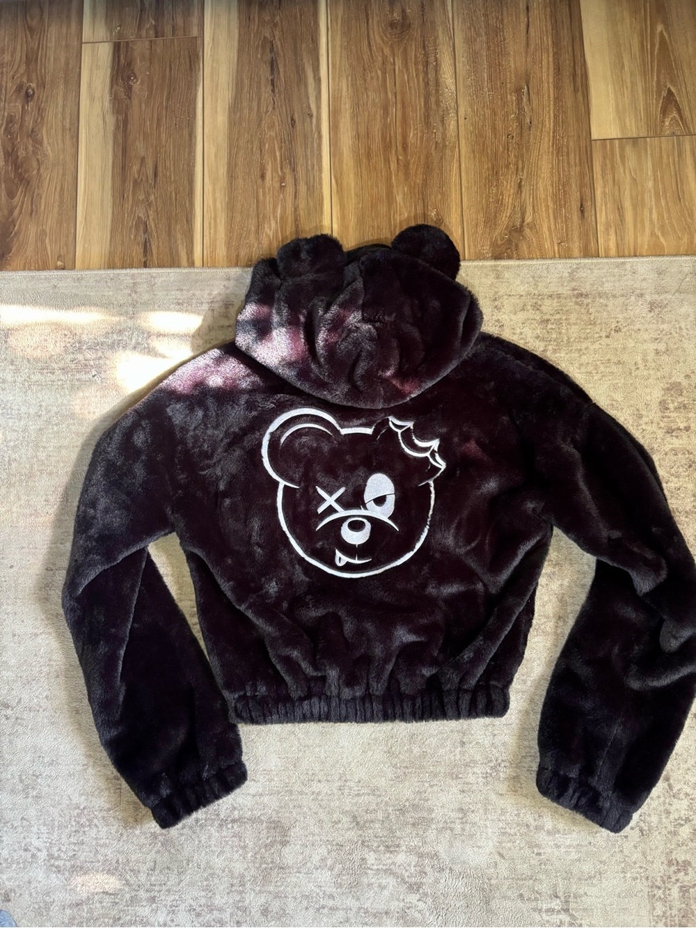 Plush Black Bear Graphic Cropped Hoodie